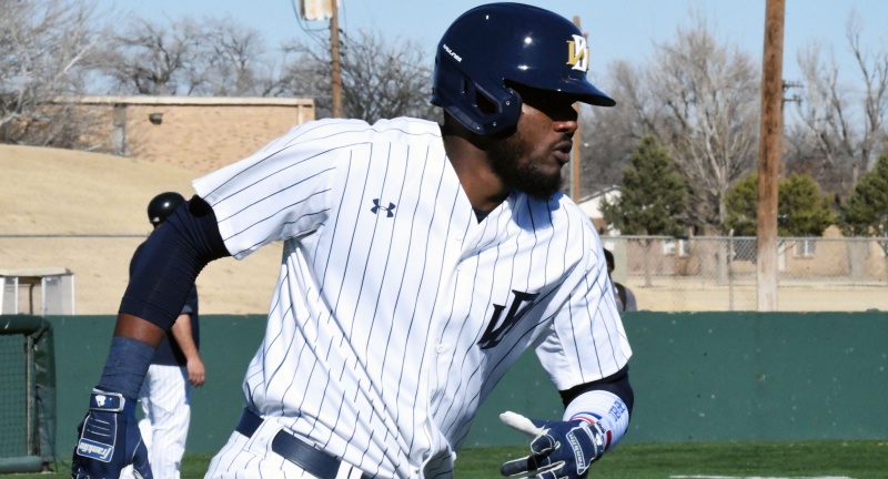 Keiser University Baseball Team Learns from MLB Players During